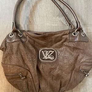 Medium sized to purse